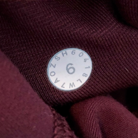 ‼️SOLD‼️ Lululemon align shorts 4" - Picture 4 of 4